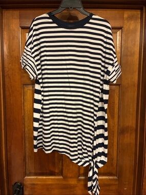 NWT size 0X (14/16W) Chaps Black & White Striped Tie-Hem Top
